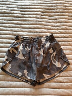 Athleta Gray Camouflage Run Shorts